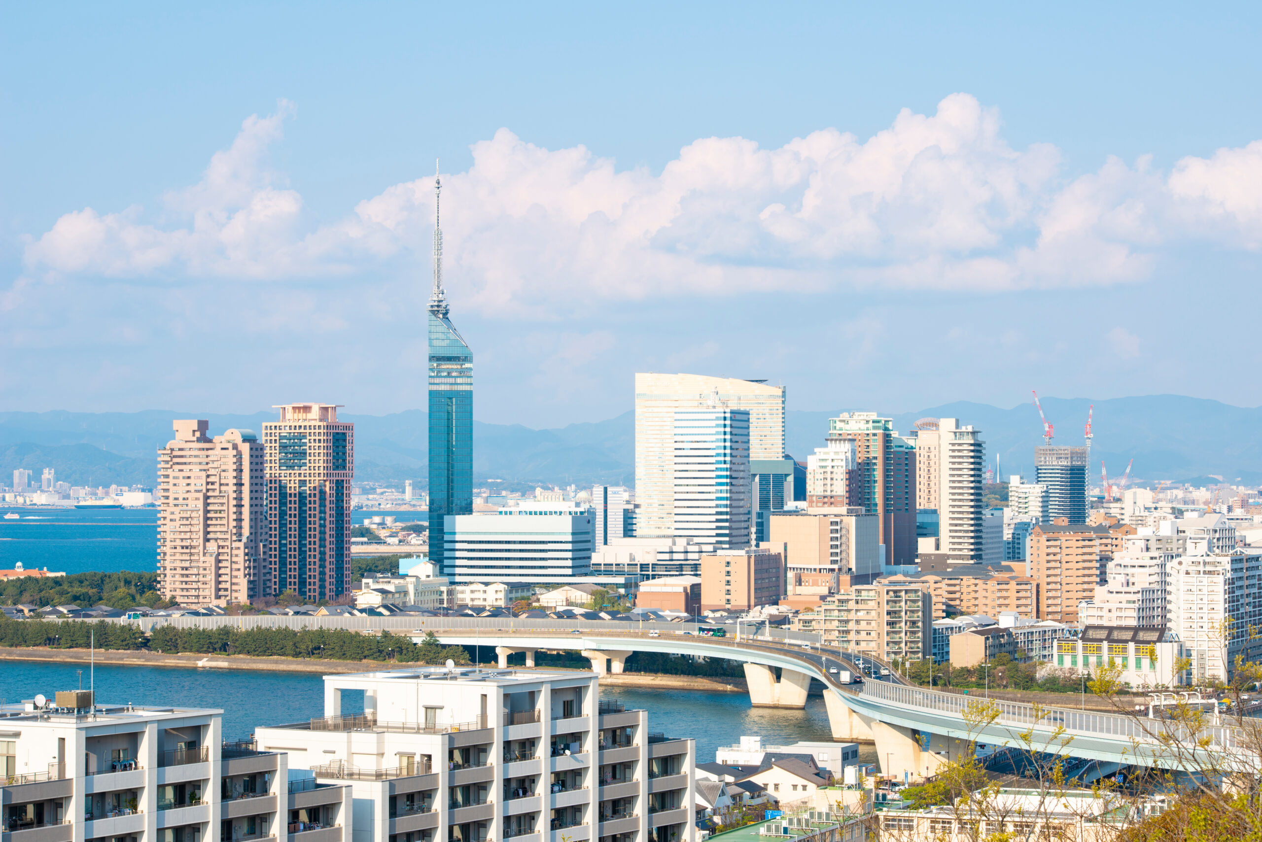 福岡市の個人市県民税通知について確認する方向けの福岡市街地の風景